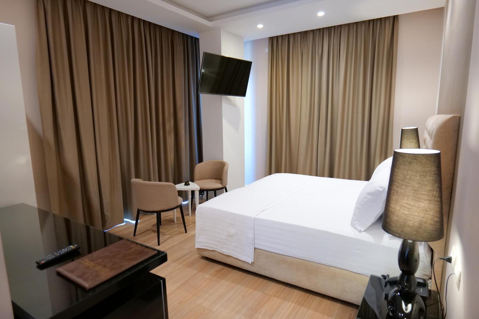 Hotell Luxury 4*